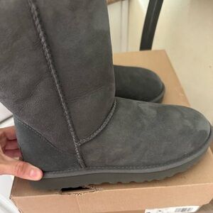 Gray Uggs Classic